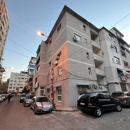 Aparthotel Grand Park & Bllok Area