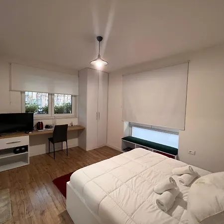 Grand Park & Bllok Area 3* Tirana