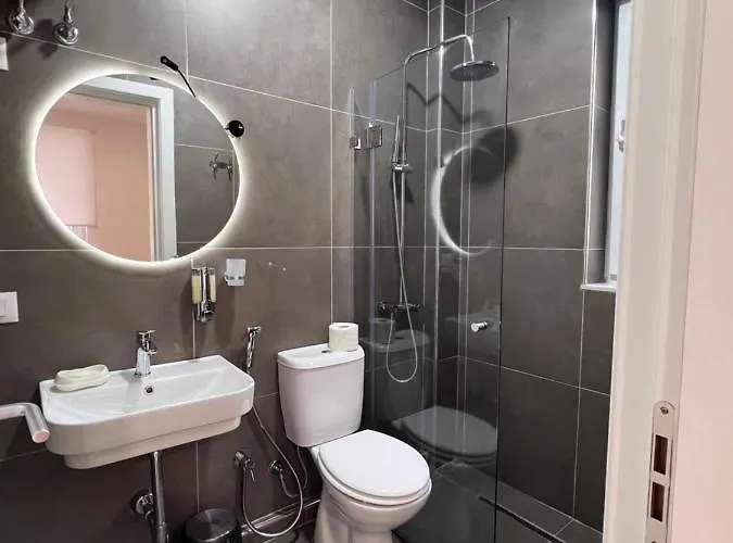 Grand Park & Bllok Area 地拉那